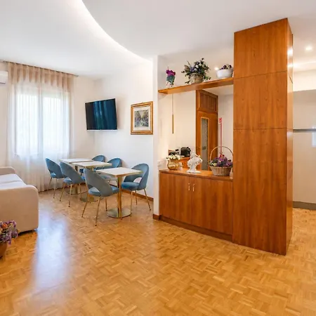 公寓 Casa Lucia *